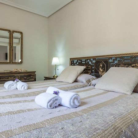 Apartamento Calle Sierpes Seville Ngoại thất bức ảnh