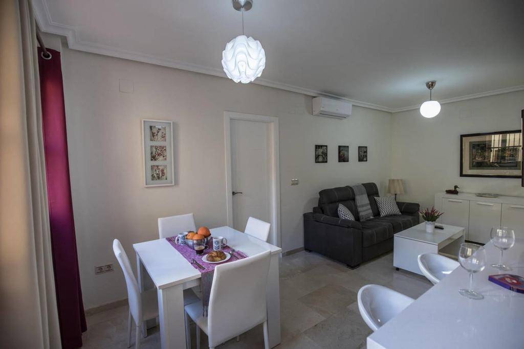Apartamento Calle Sierpes Seville Ngoại thất bức ảnh