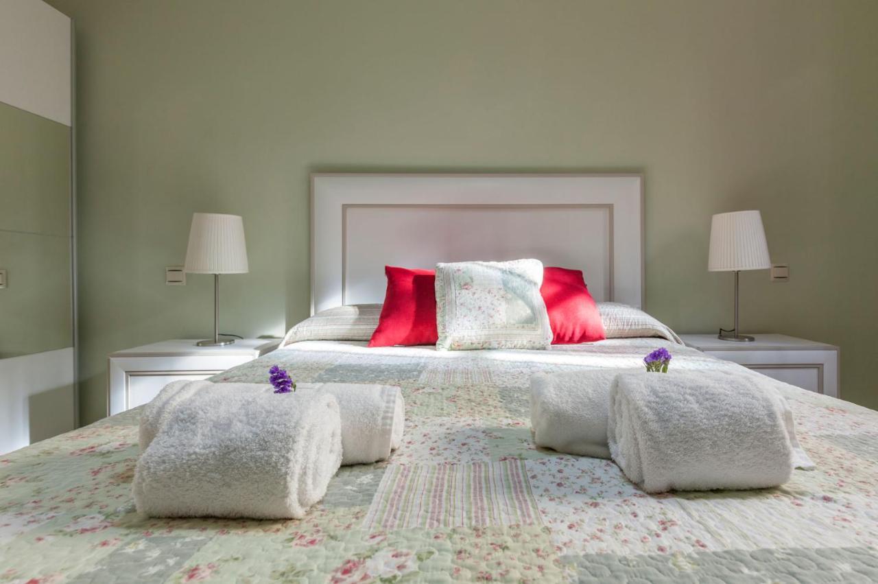 Apartamento Calle Sierpes Seville Ngoại thất bức ảnh